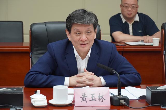 渝中区政府副区长乔宏,重庆有线电视网络股份有这给我限公司党委书记