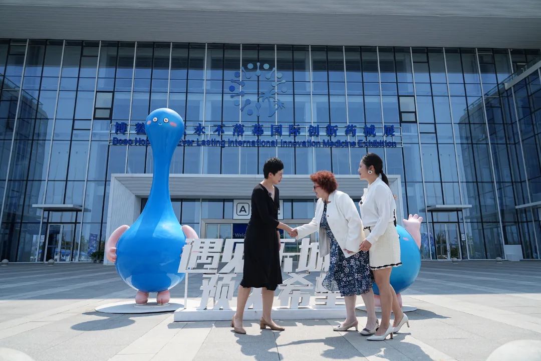 图片3《大使家宴》塞浦路斯篇—塞浦路斯驻华大使探访海南博鳌乐城国际医疗旅游先行区，希望推动两国先进医疗技术的交流与共享.jpg